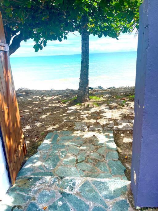 Maison Marouka Sur La Plage Du Diamant Le Diamant Exterior photo